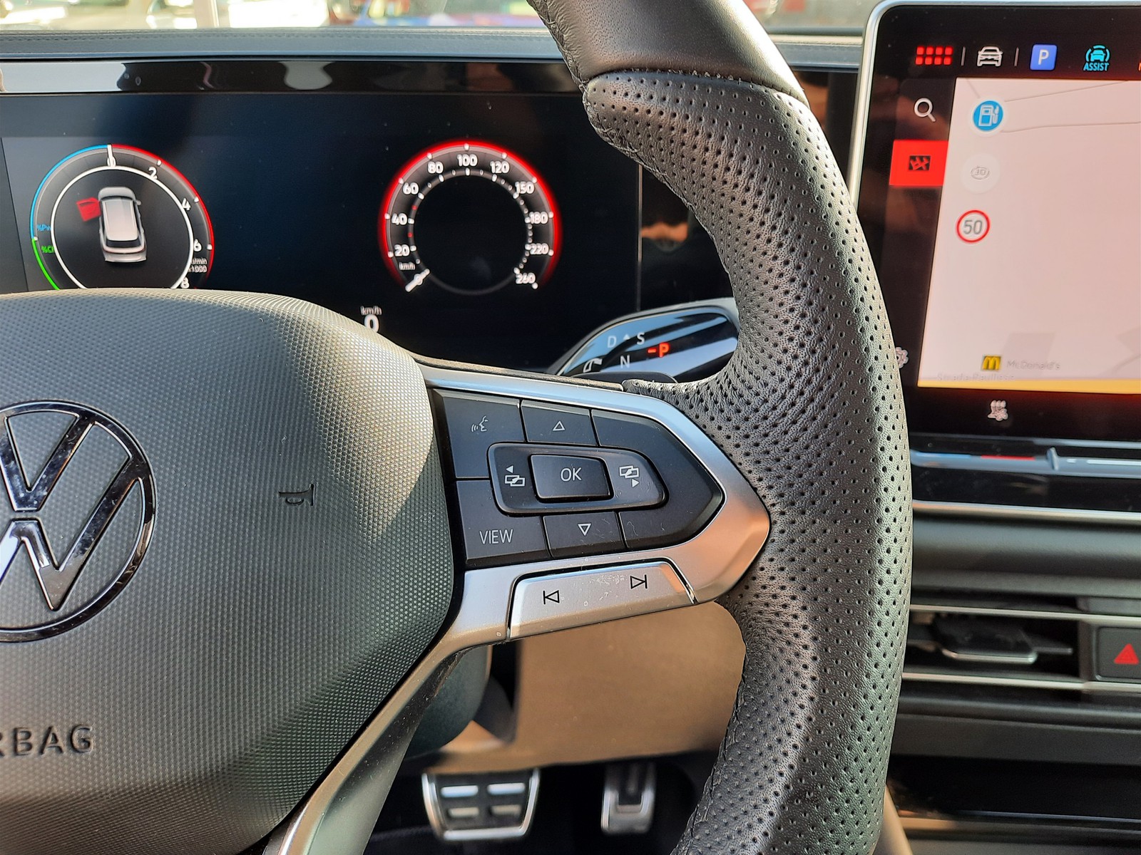 15 - Volkswagen Tiguan 1.5 tsi ehybrid 204cv r-line plus dsg