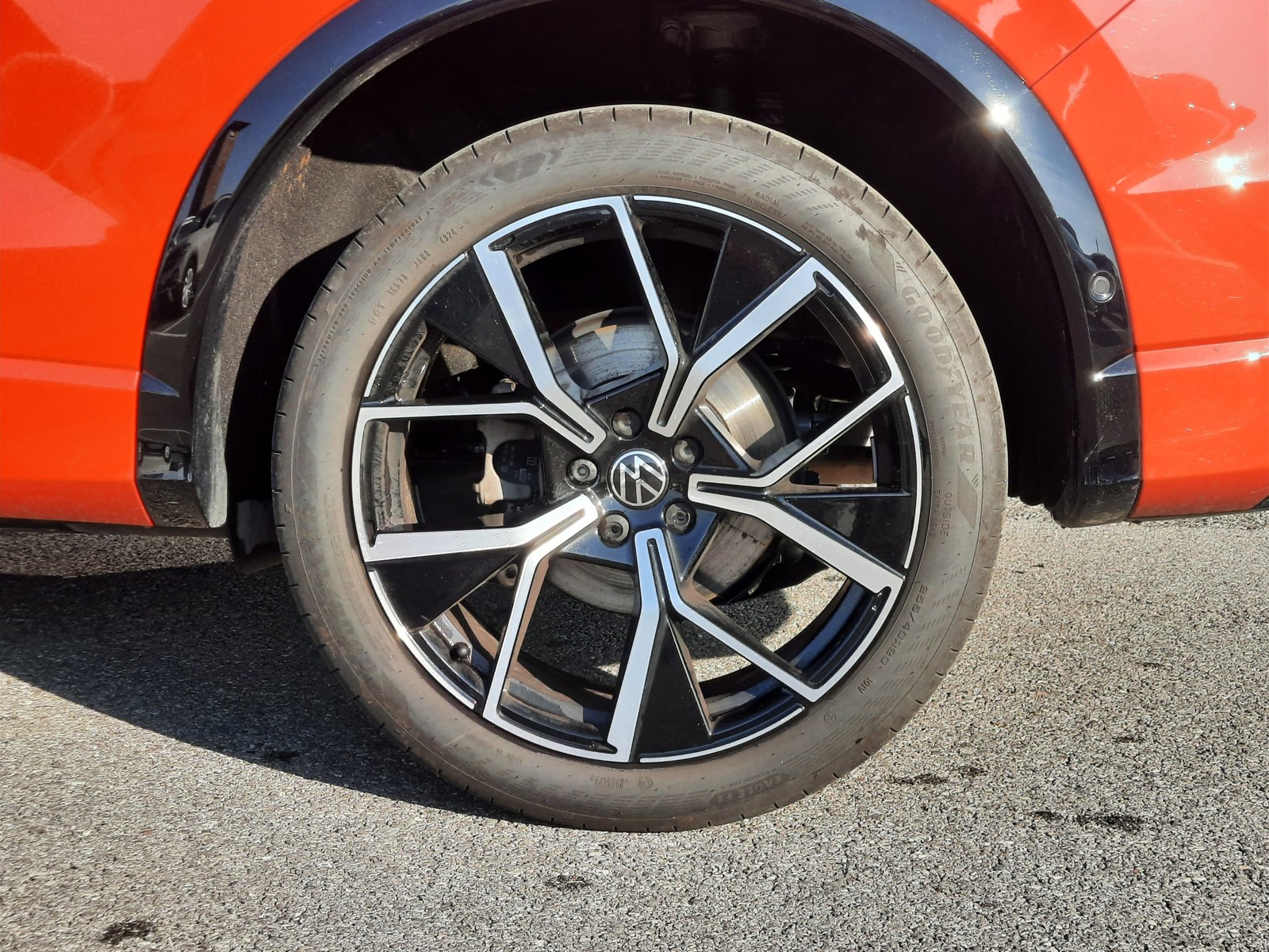 22 - Volkswagen Tiguan 1.5 tsi ehybrid 204cv r-line plus dsg