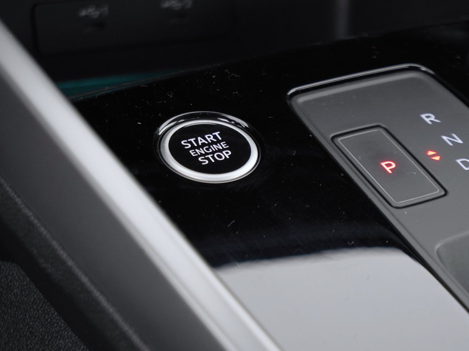 23 - Audi A3 sportback 35 1.5 tfsi mhev business advanced s tronic