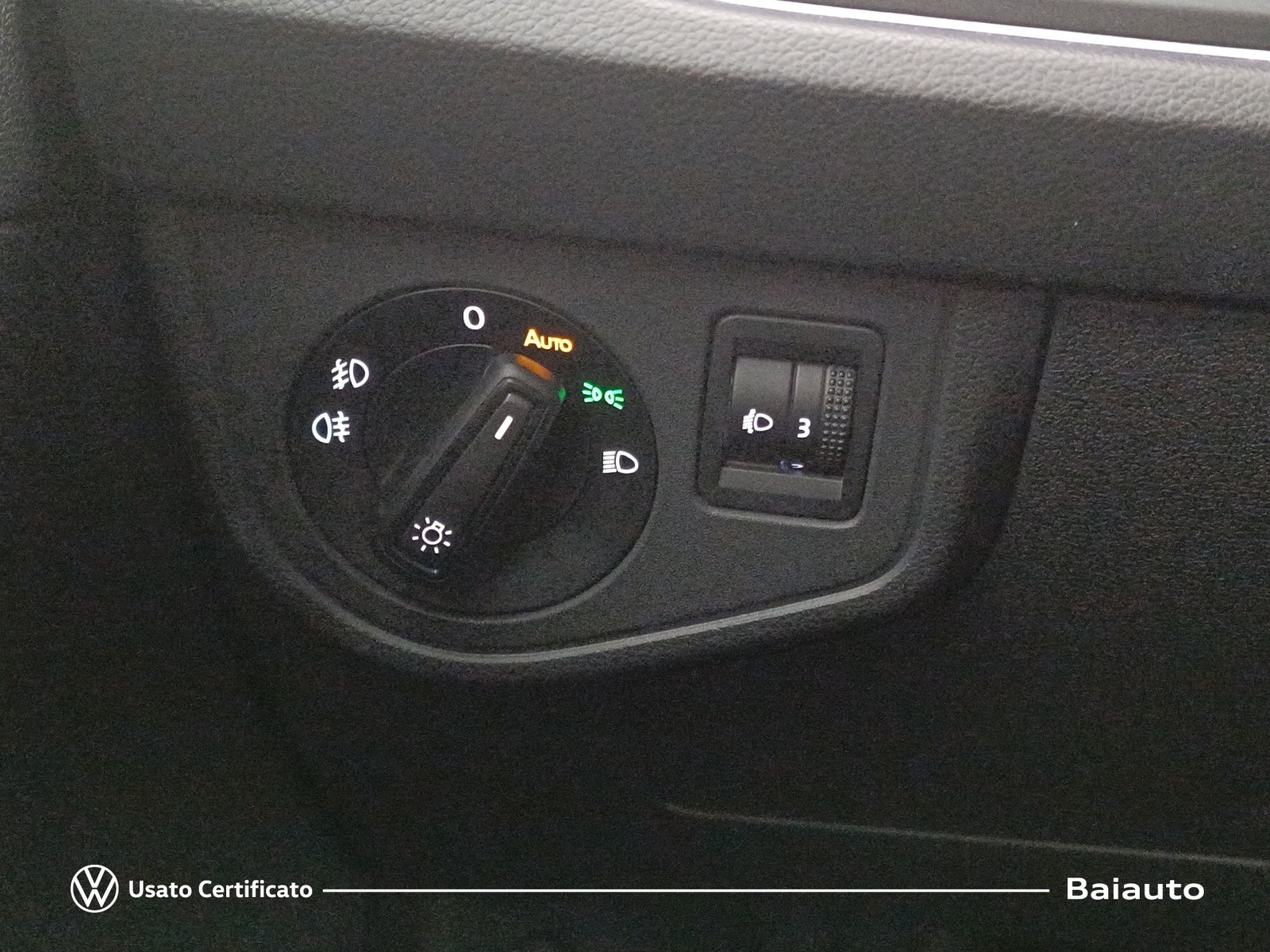 8 - Volkswagen Taigo 1.0 tsi 115cv r-line