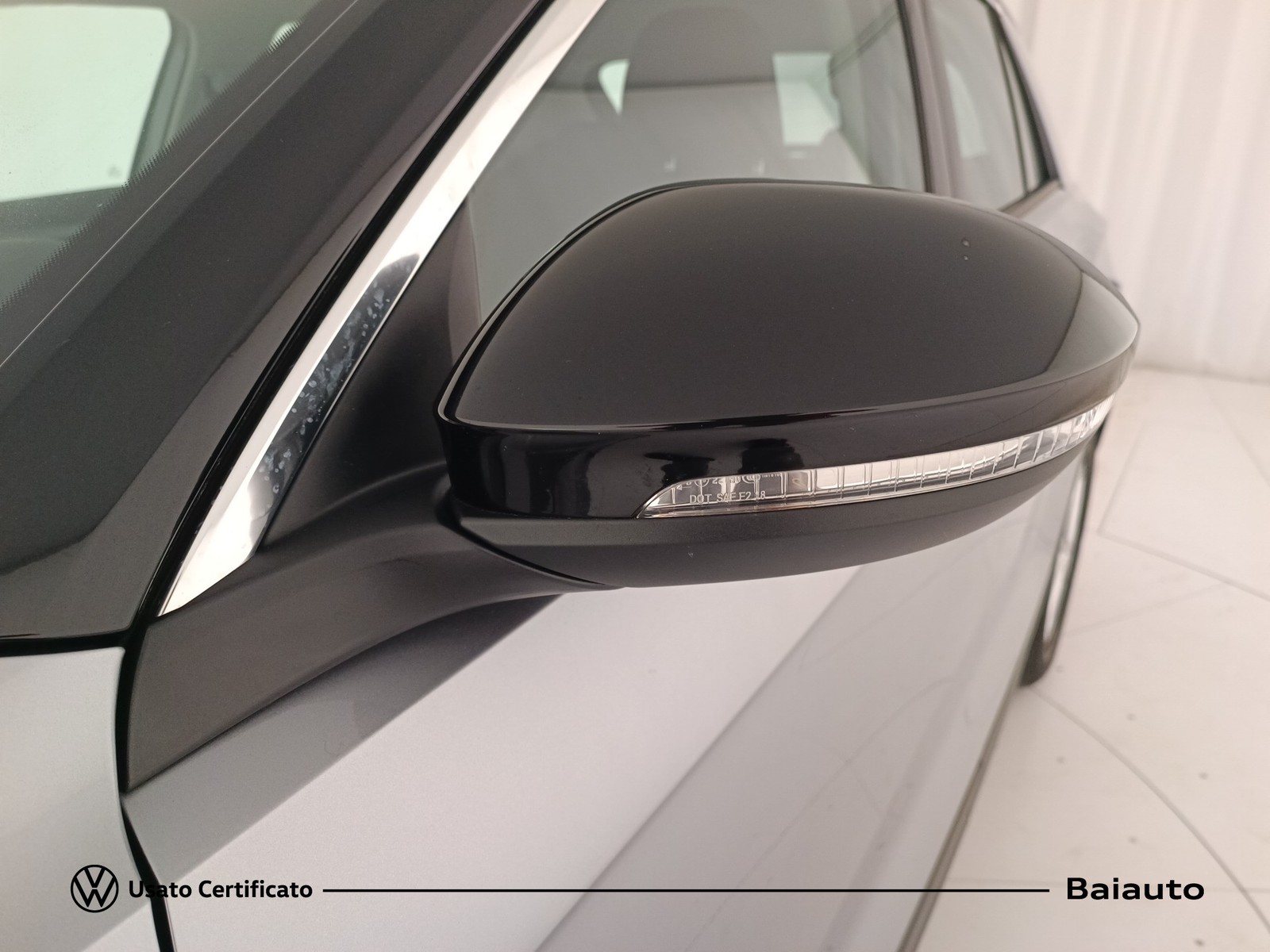 23 - Volkswagen T-Roc 1.5 tsi act life dsg