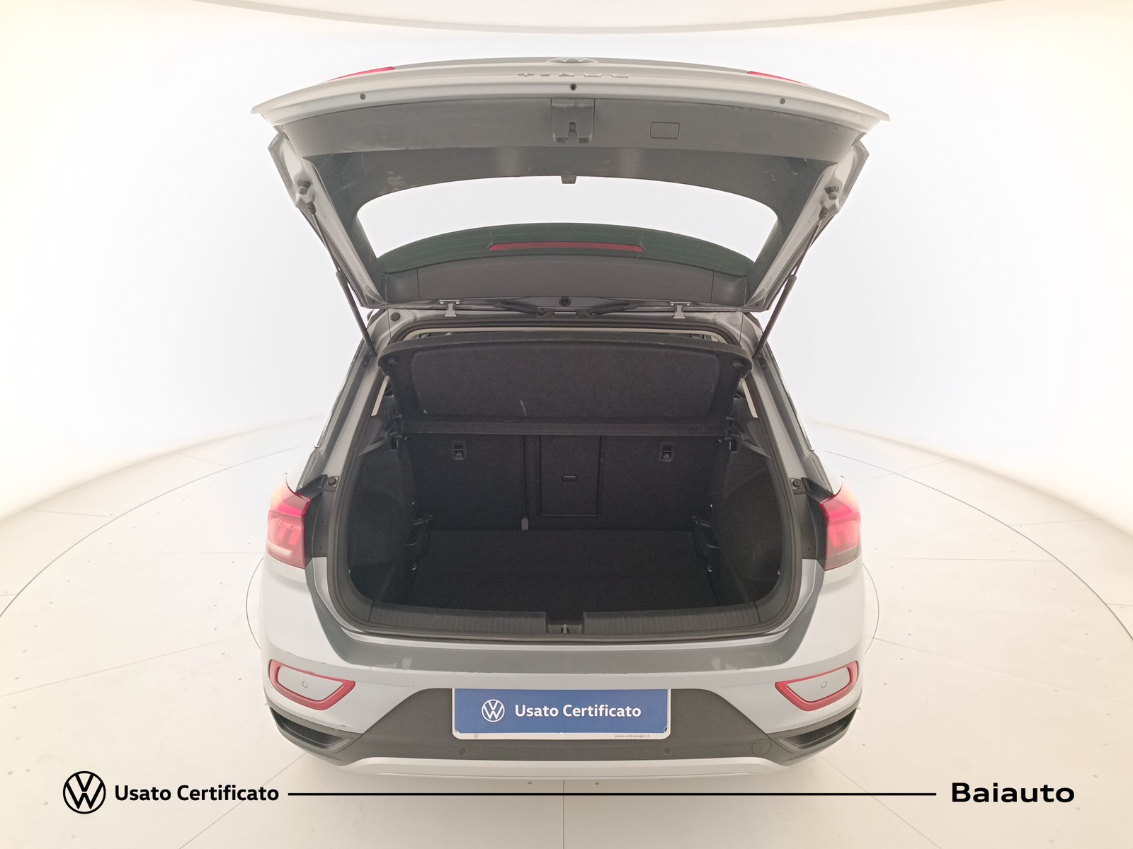 29 - Volkswagen T-Roc 1.5 tsi act life dsg