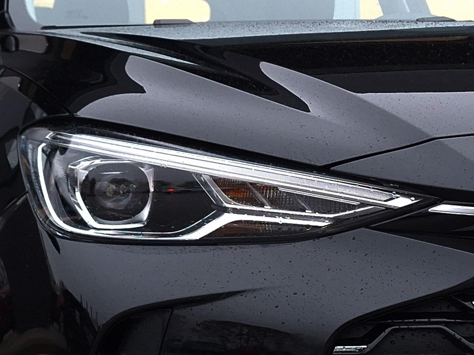 14 - Mg ZS 1.5 hybrid+ comfort auto