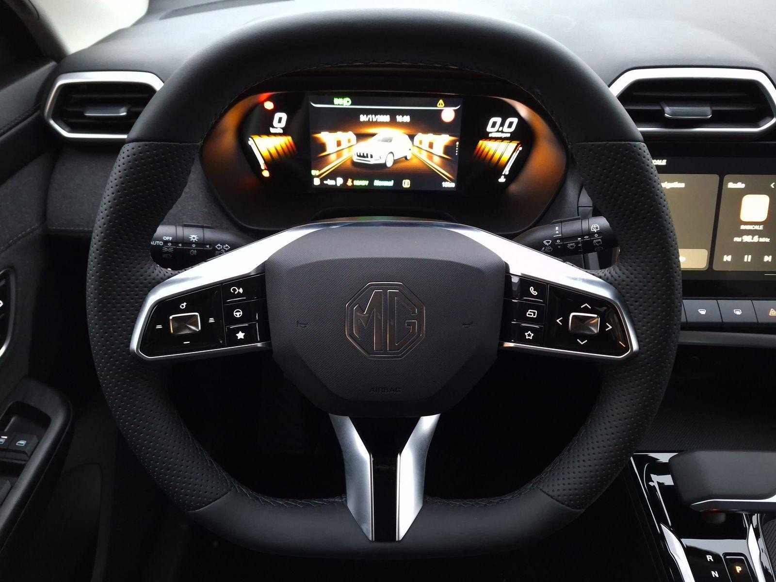 9 - Mg ZS 1.5 hybrid+ comfort auto