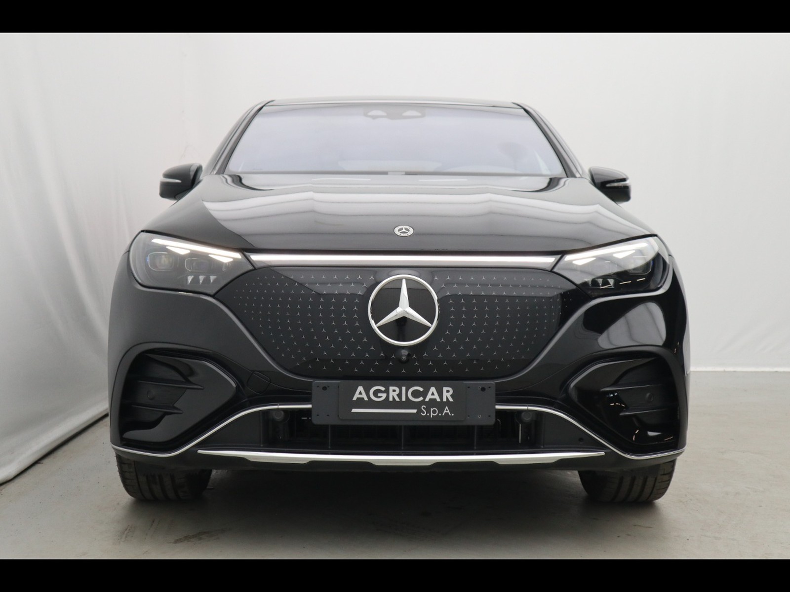 2 - Mercedes EQE suv 350 amg line premium plus 4matic