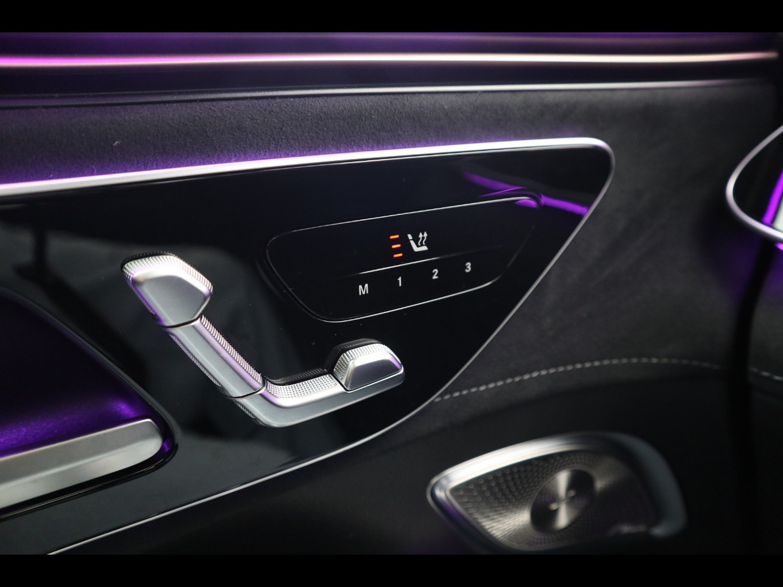 17 - Mercedes EQE suv 350 amg line premium plus 4matic