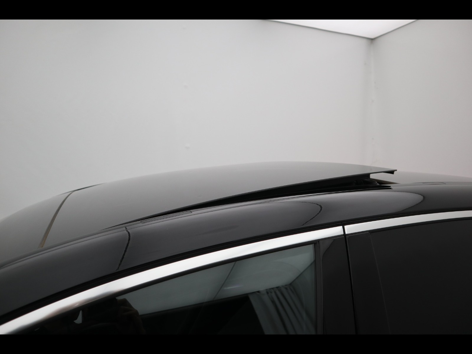 22 - Mercedes EQE suv 350 amg line premium plus 4matic