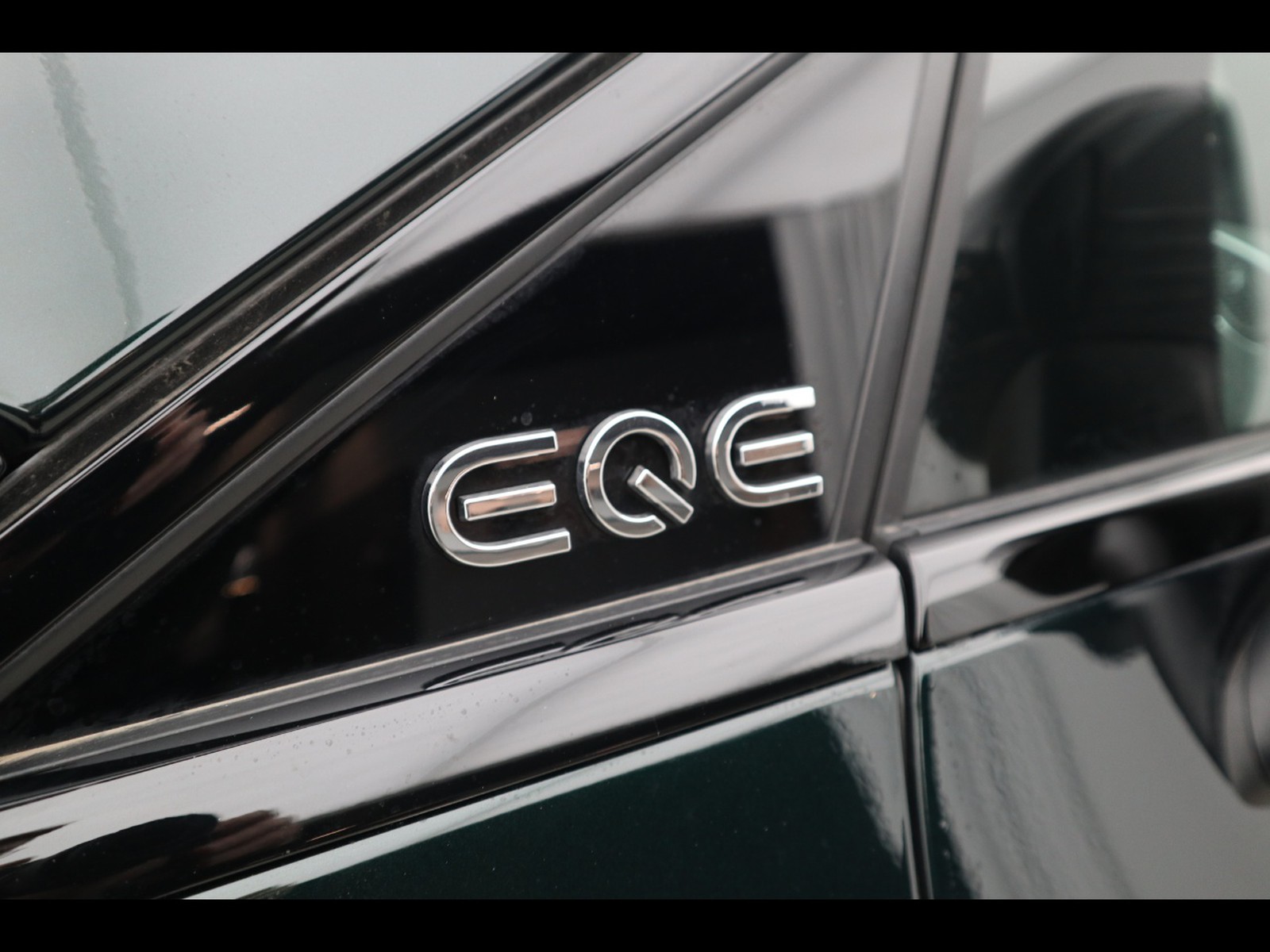 20 - Mercedes EQE suv 350+ amg line premium extra