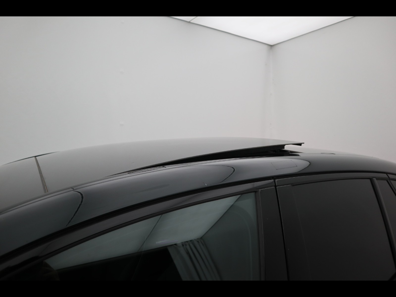 22 - Mercedes EQE suv 350+ amg line premium extra