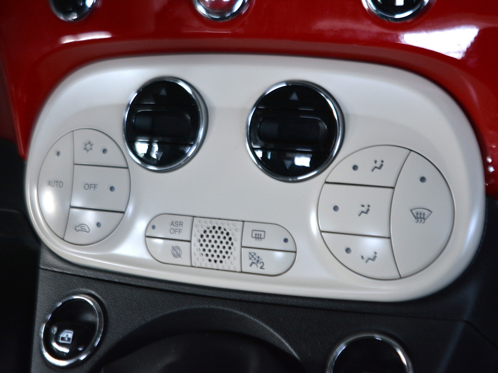 10 - Fiat 500 1.0 firefly hybrid 70cv dolcevita