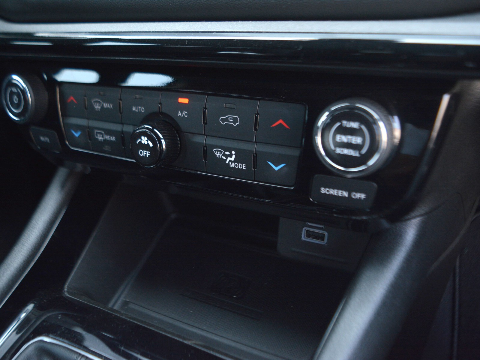 11 - Jeep Compass 1.6 multijet ii 130cv s 2wd