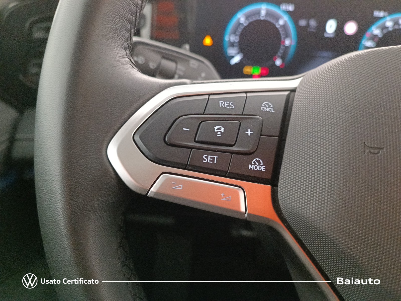 15 - Volkswagen Tiguan 2.0 tdi scr 150cv life dsg