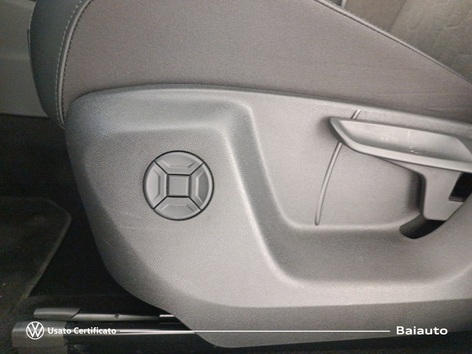 23 - Volkswagen Tiguan 2.0 tdi scr 150cv life dsg