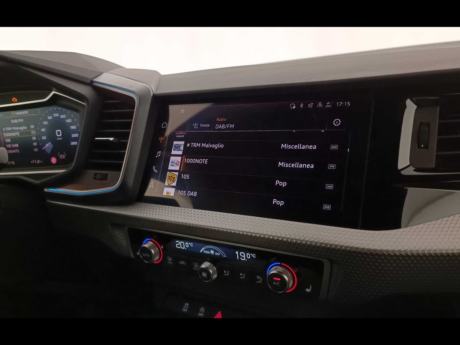 20 - Audi A1 allstreet 30 1.0 tfsi 116cv identity contrast s tronic