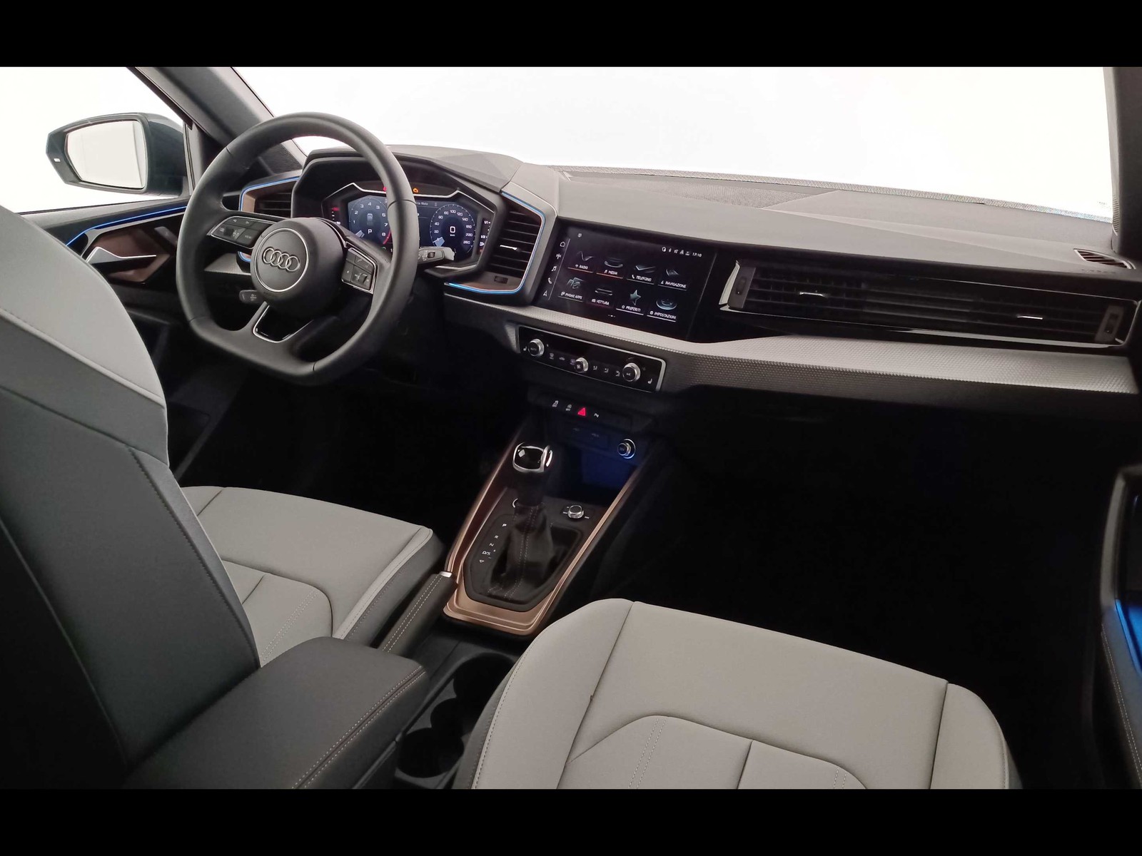 3 - Audi A1 allstreet 30 1.0 tfsi 116cv identity contrast s tronic