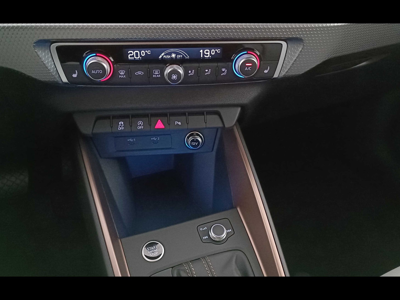 22 - Audi A1 allstreet 30 1.0 tfsi 116cv identity contrast s tronic