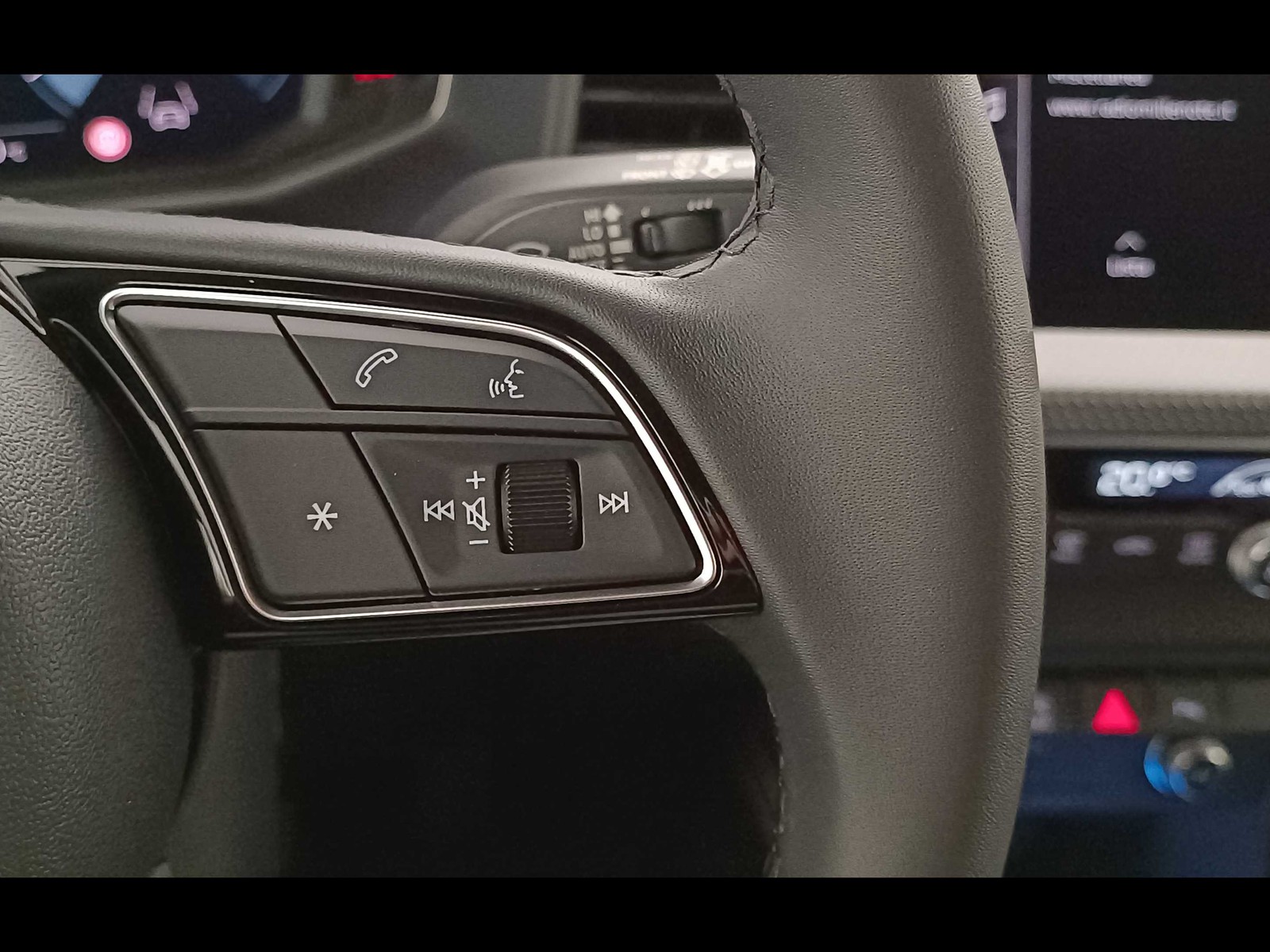 24 - Audi A1 allstreet 30 1.0 tfsi 116cv identity contrast s tronic