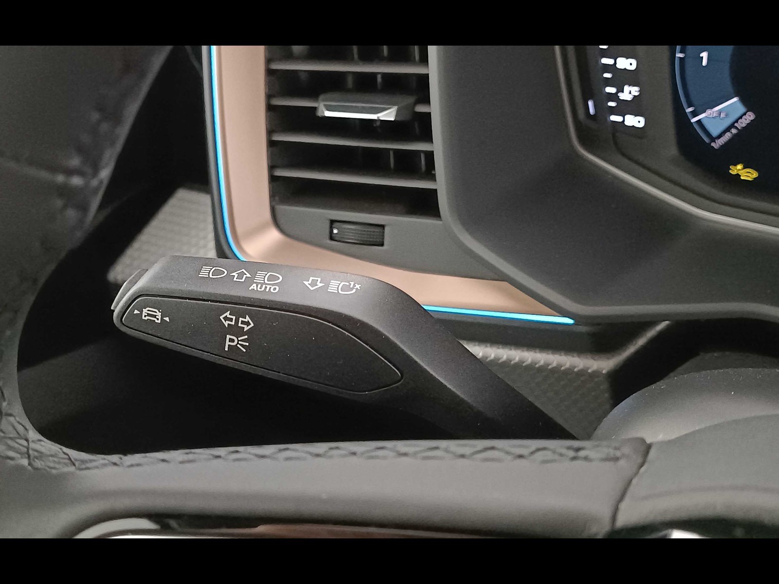 26 - Audi A1 allstreet 30 1.0 tfsi 116cv identity contrast s tronic