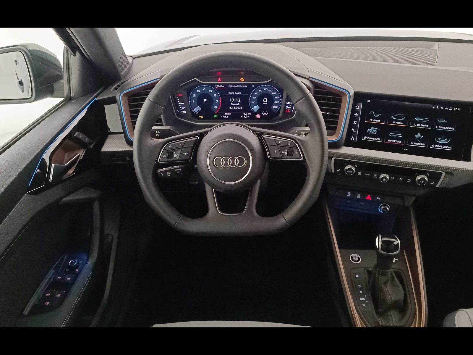 4 - Audi A1 allstreet 30 1.0 tfsi 116cv identity contrast s tronic