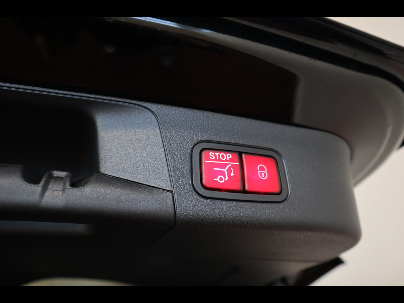 18 - Mercedes GLB 200 d progressive advanced plus 8g-dct