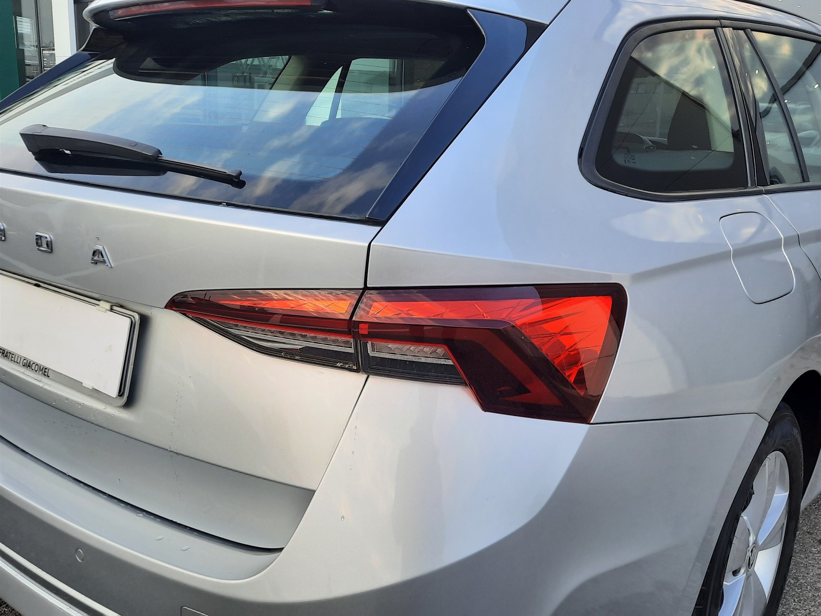 21 - Skoda Octavia wagon 2.0 tdi evo scr 150cv executive dsg