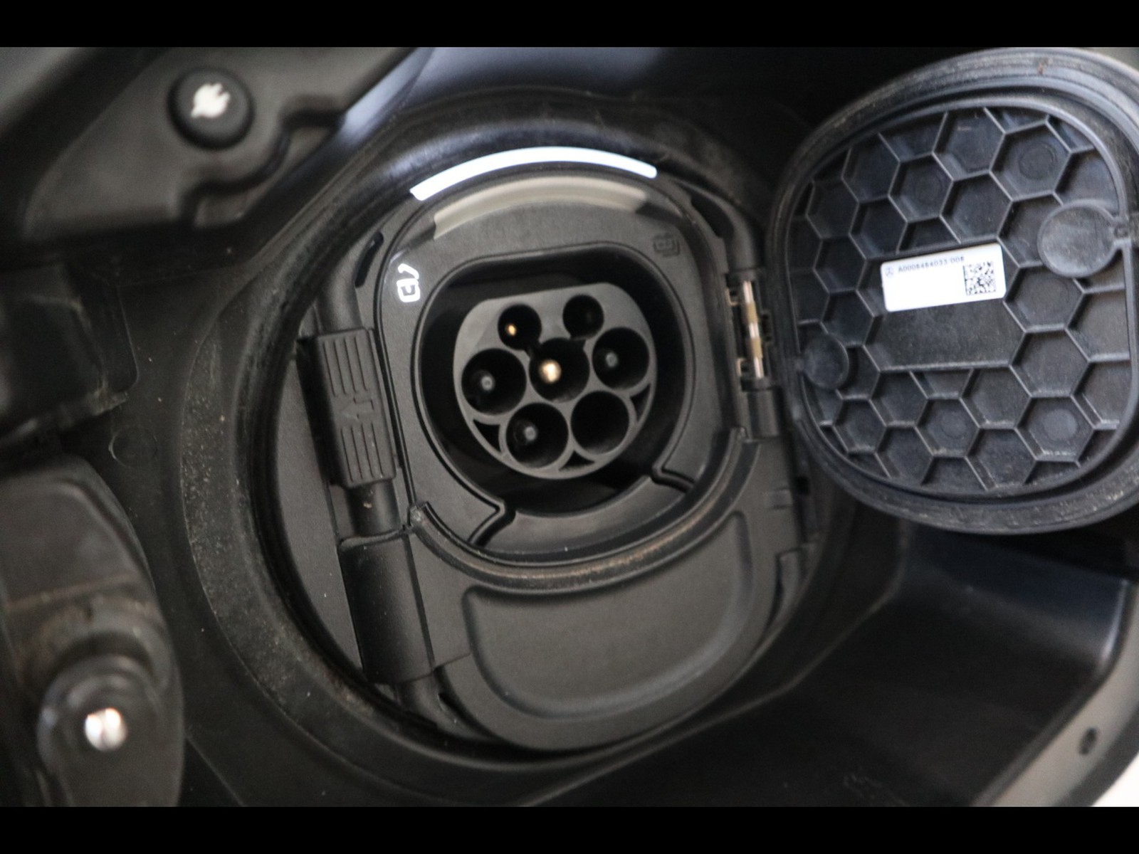 17 - Mercedes Classe A 250 e plug in hybrid (e eq-power) premium 8g-dct