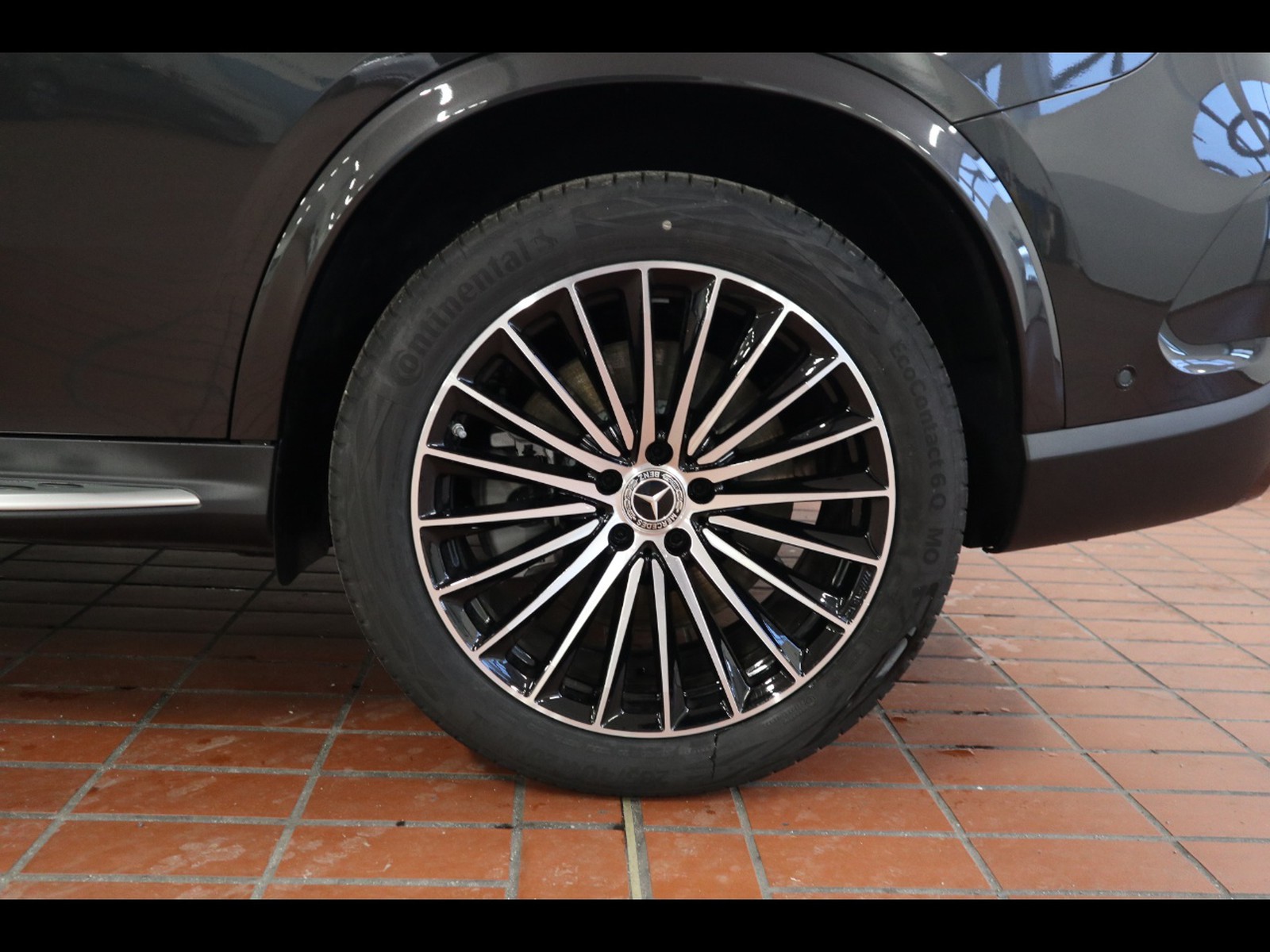 4 - Mercedes GLC suv 300 de plug in hybrid amg line advanced tech 4matic 9g-tronic