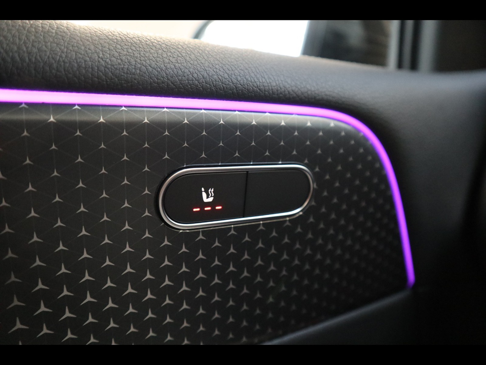 15 - Mercedes EQB 250+ progressive advanced