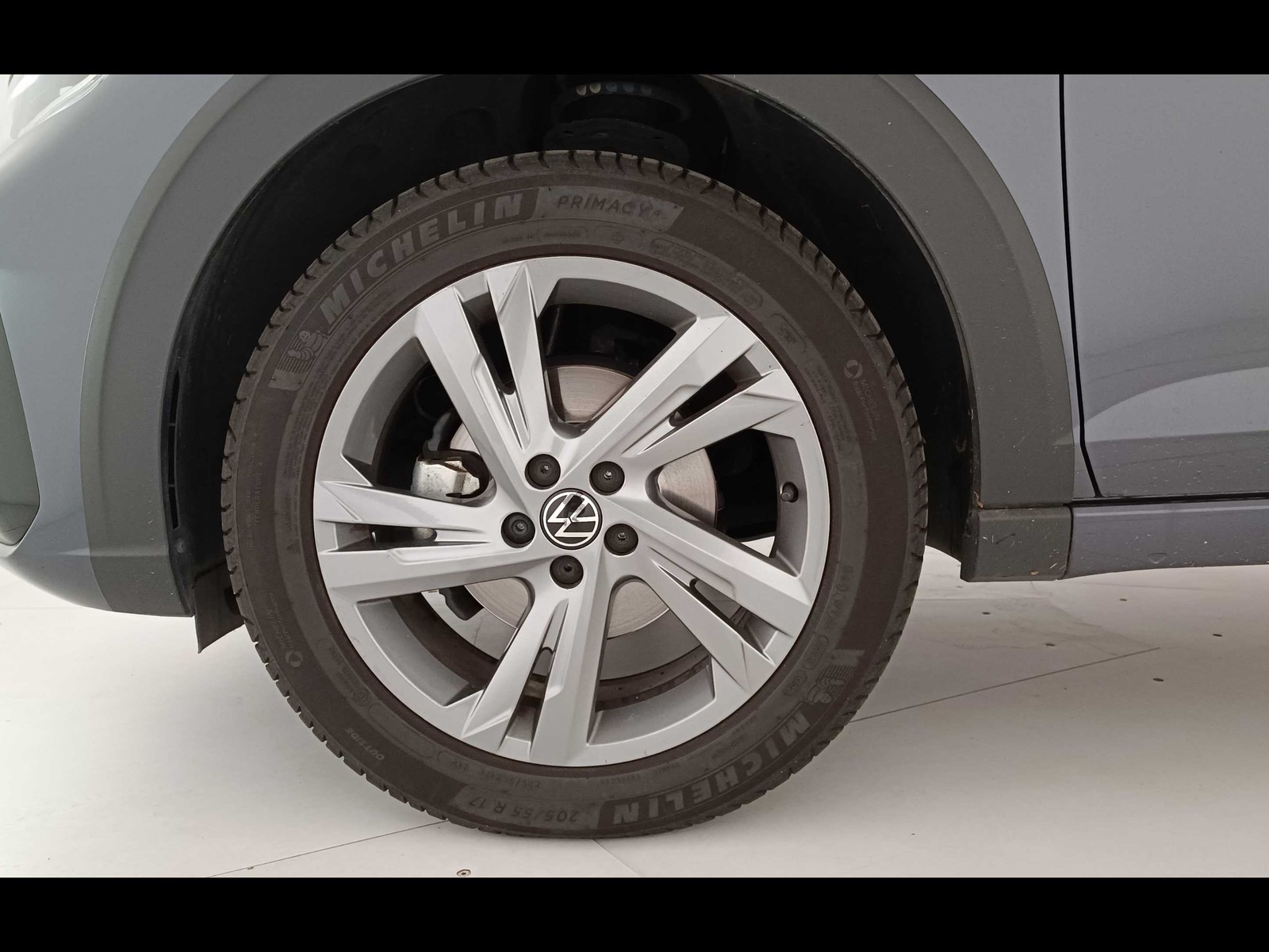 11 - Volkswagen Taigo 1.5 tsi 150cv r-line dsg