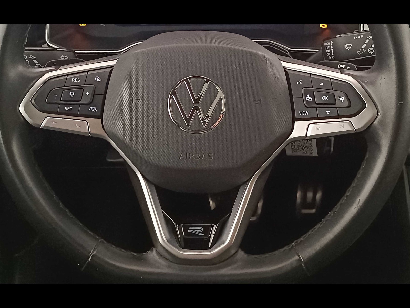 15 - Volkswagen Taigo 1.5 tsi 150cv r-line dsg