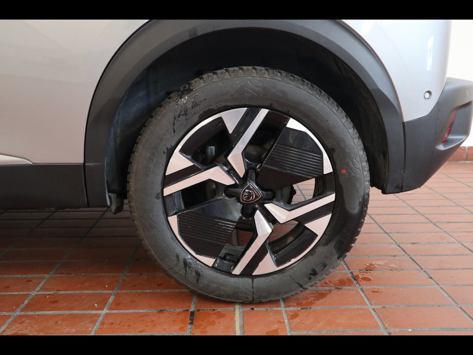 4 - Peugeot 2008 1.2 puretech 130cv gt eat8 s&s