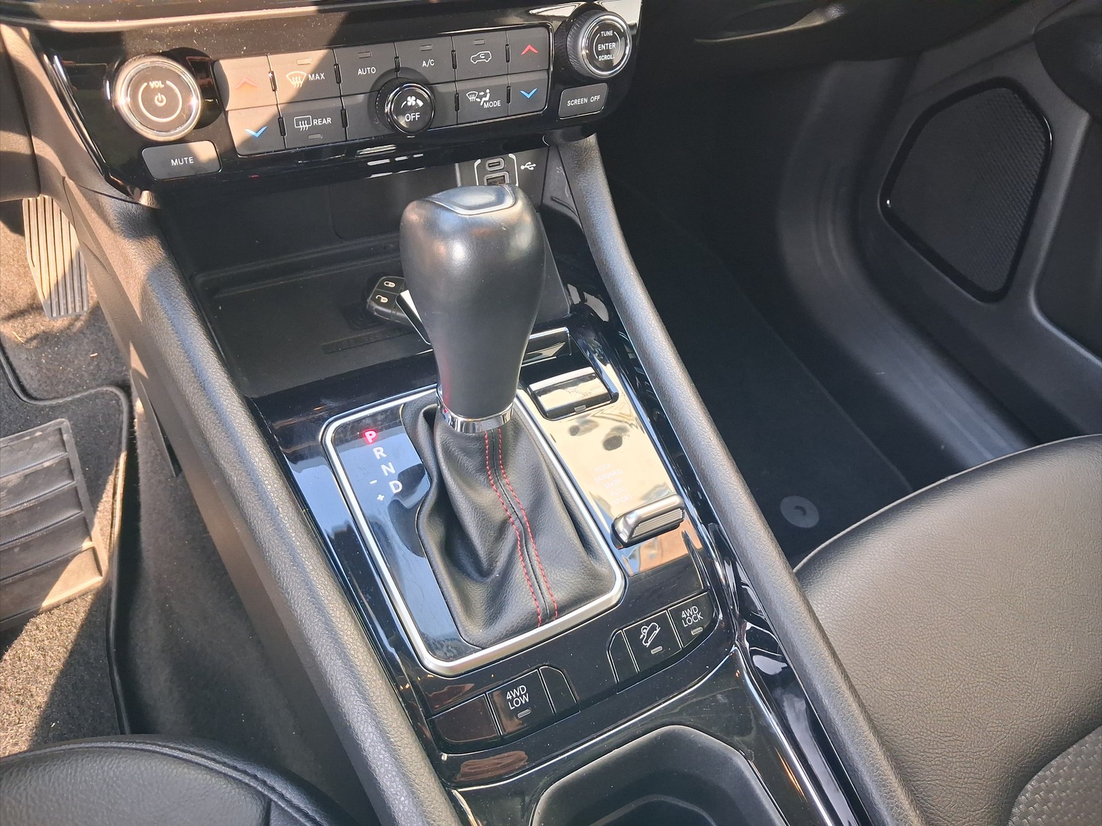 15 - Jeep Compass 1.3 turbo t4 phev trailhawk 4xe at6