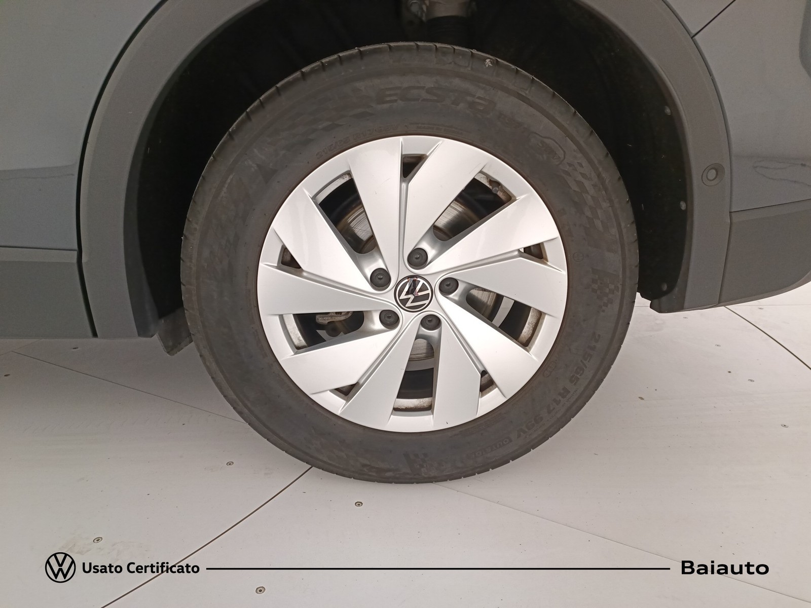 27 - Volkswagen Tiguan 2.0 tdi scr 150cv life dsg