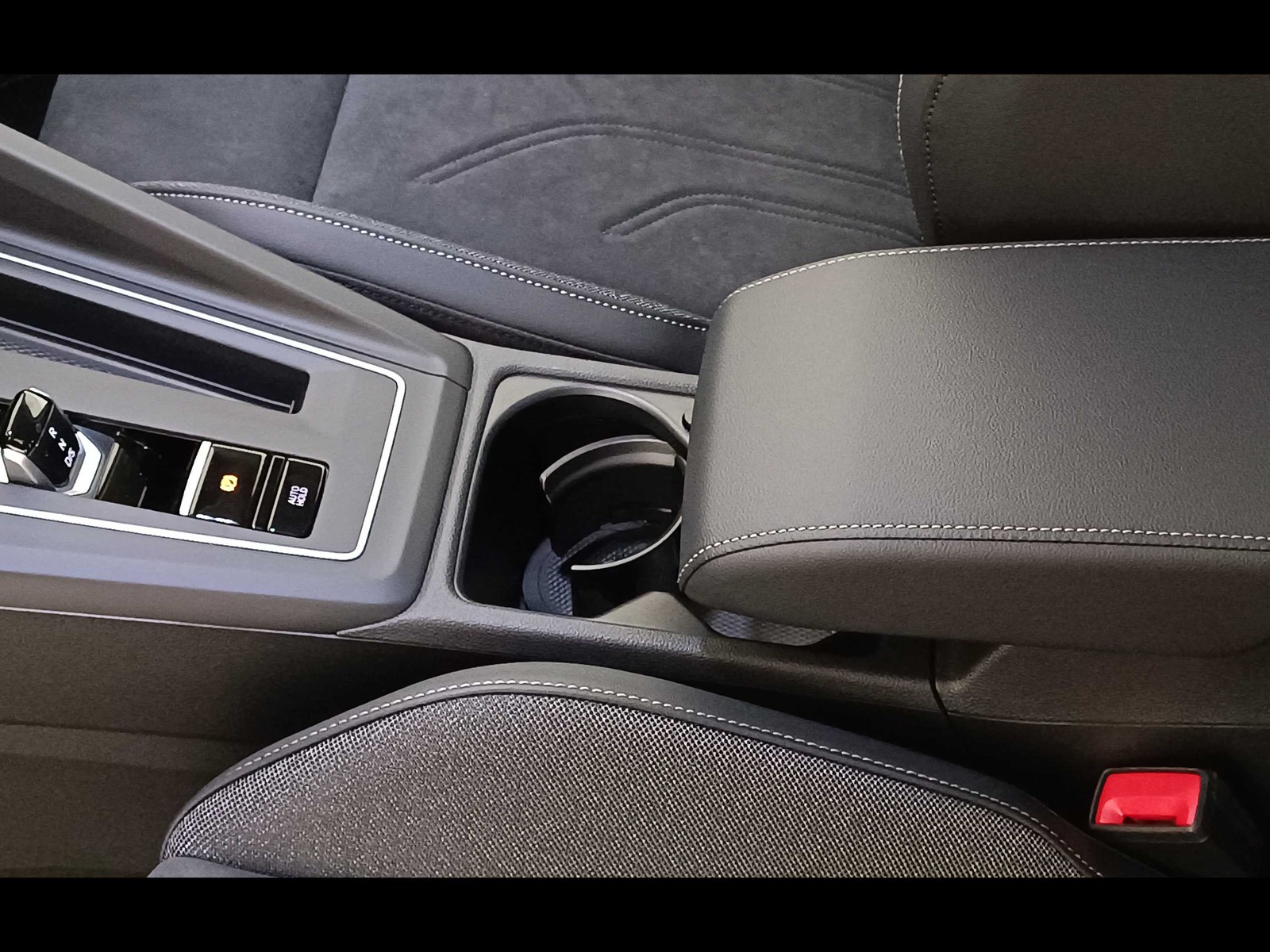 30 - Volkswagen Golf 1.5 tsi ehybrid 204cv edition plus dsg