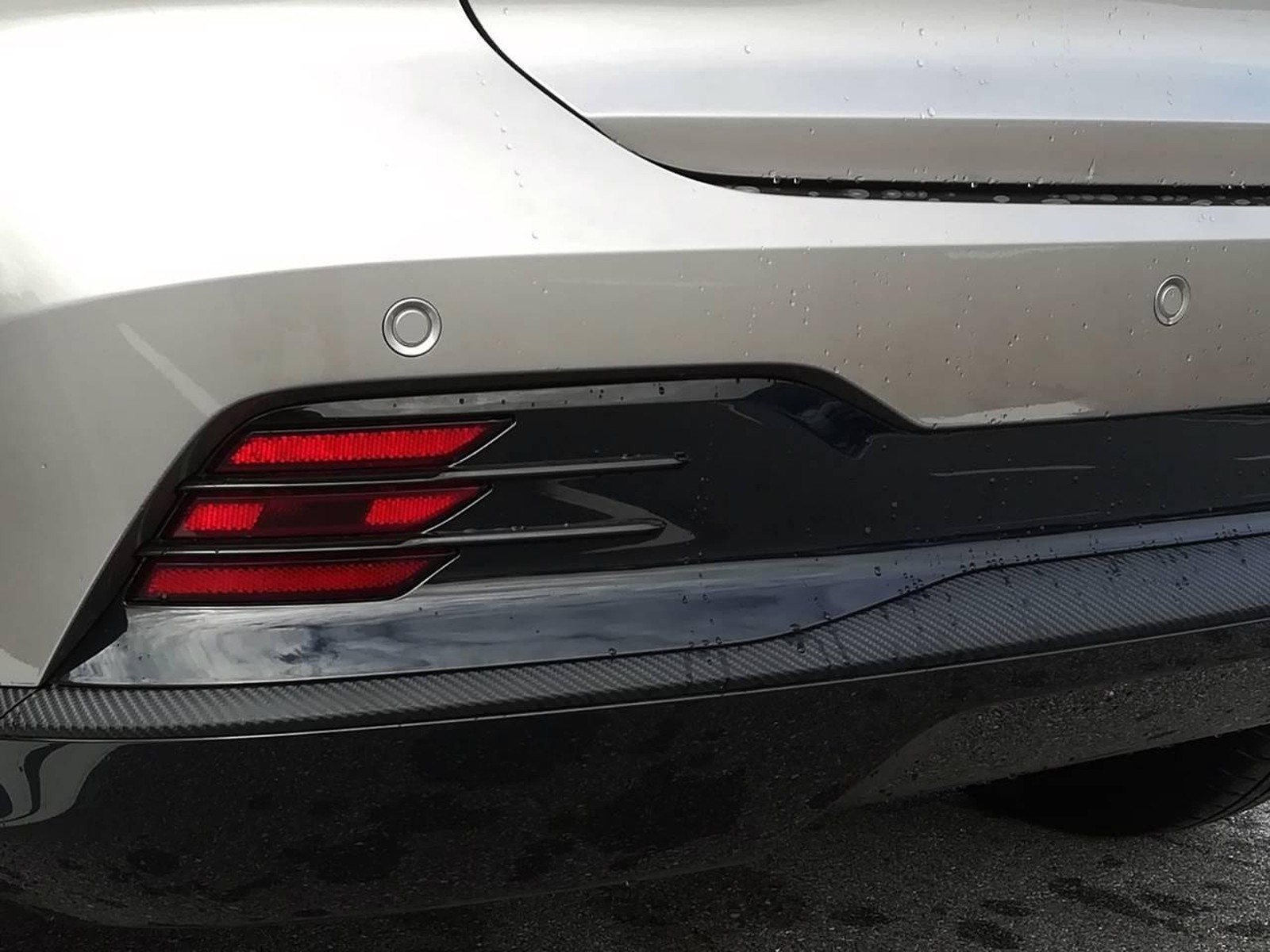 21 - Mg HS 1.5 phev luxury auto