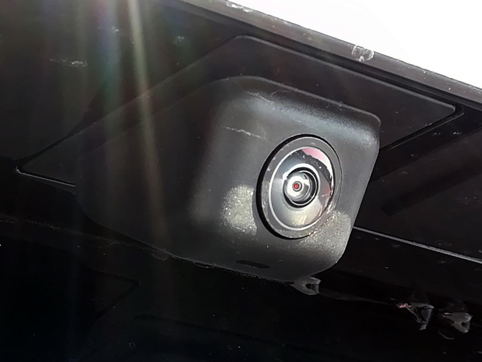 22 - Mg HS 1.5 phev luxury auto