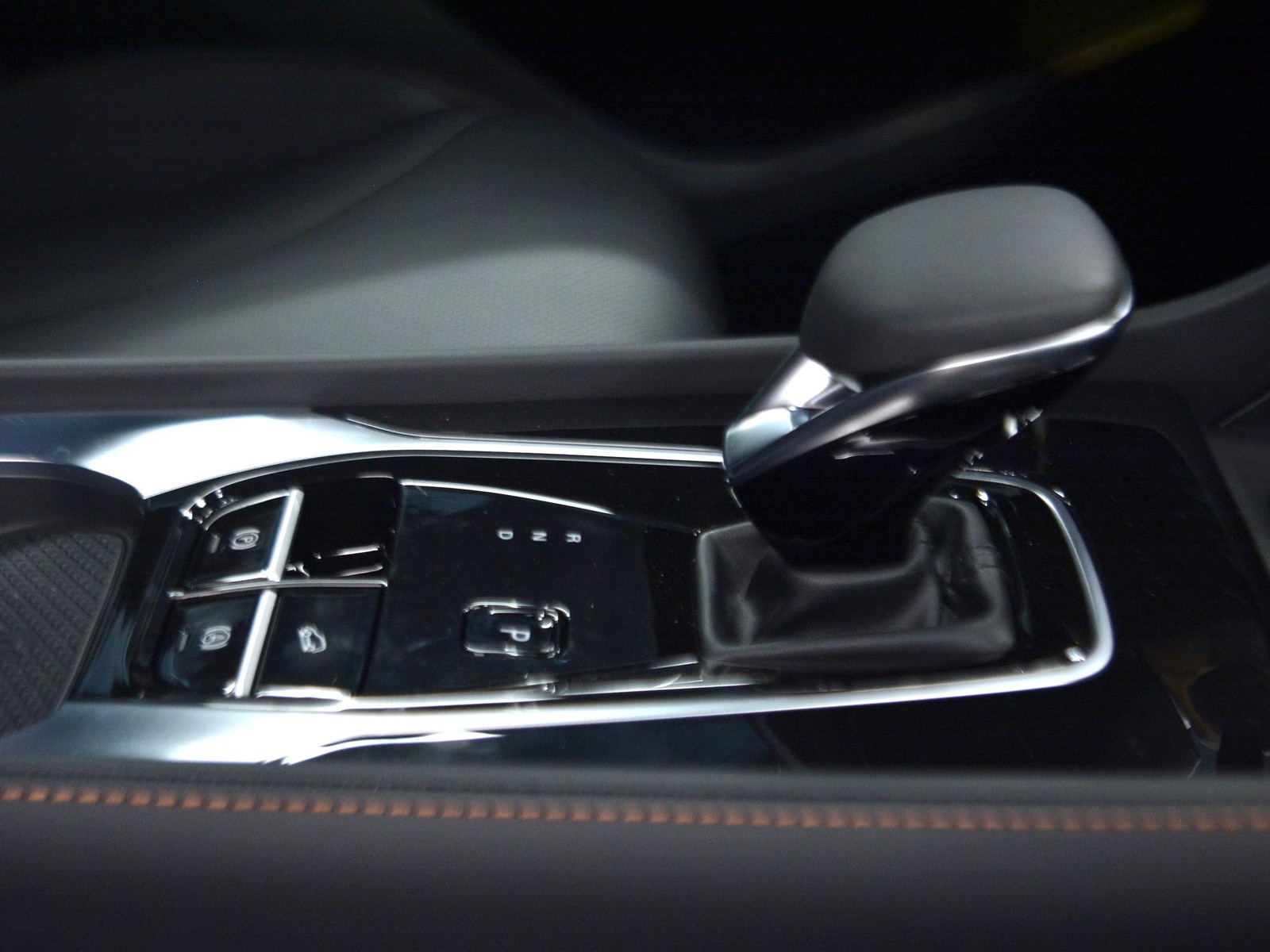 12 - Mg HS 1.5 phev luxury auto