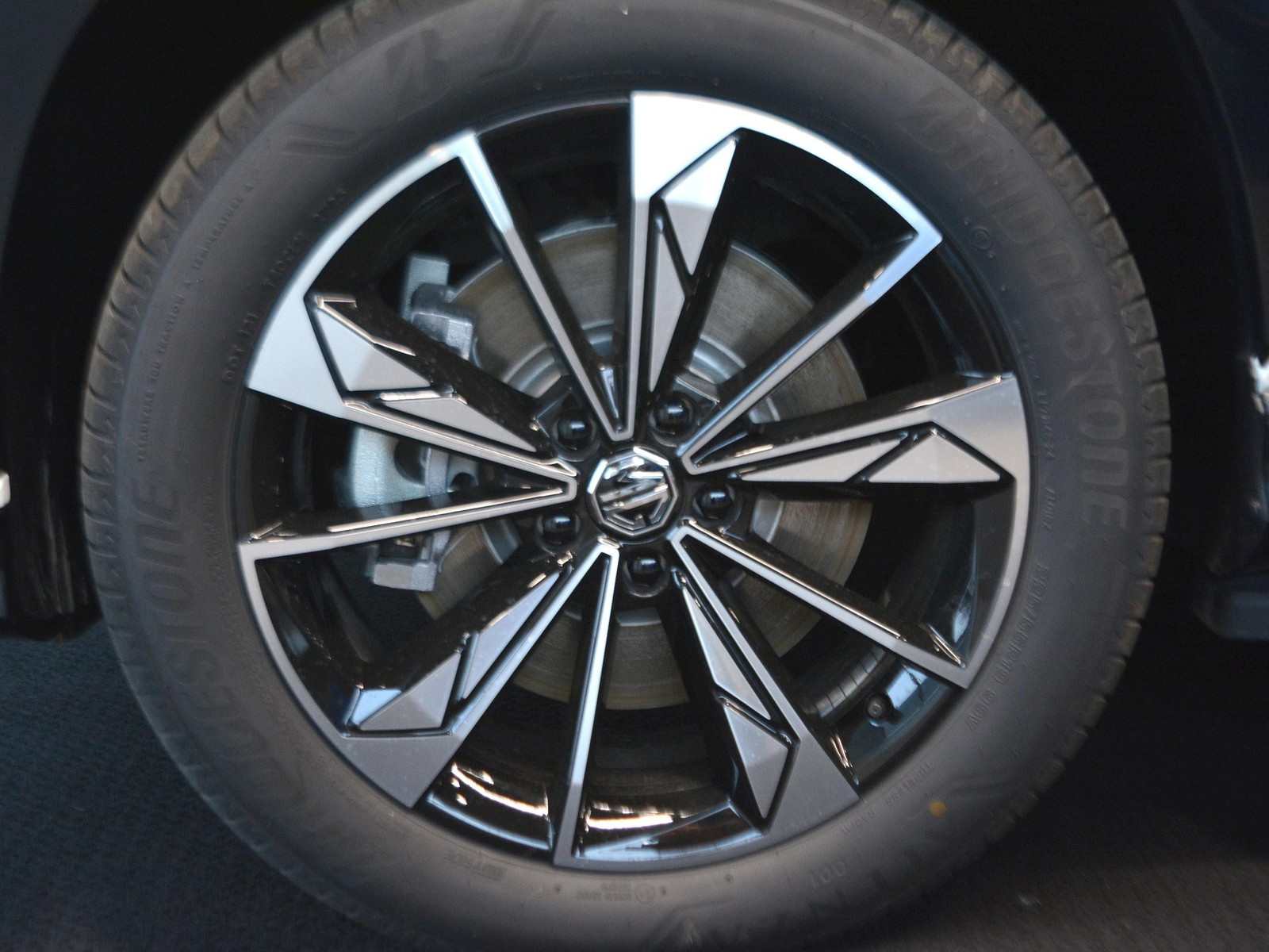 17 - Mg HS 1.5 phev luxury auto