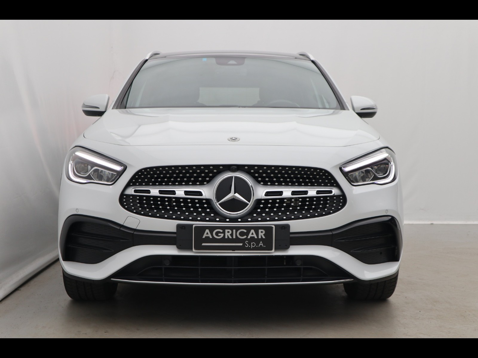 2 - Mercedes GLA 250 e plug in hybrid (e eq-power) premium 8g-dct