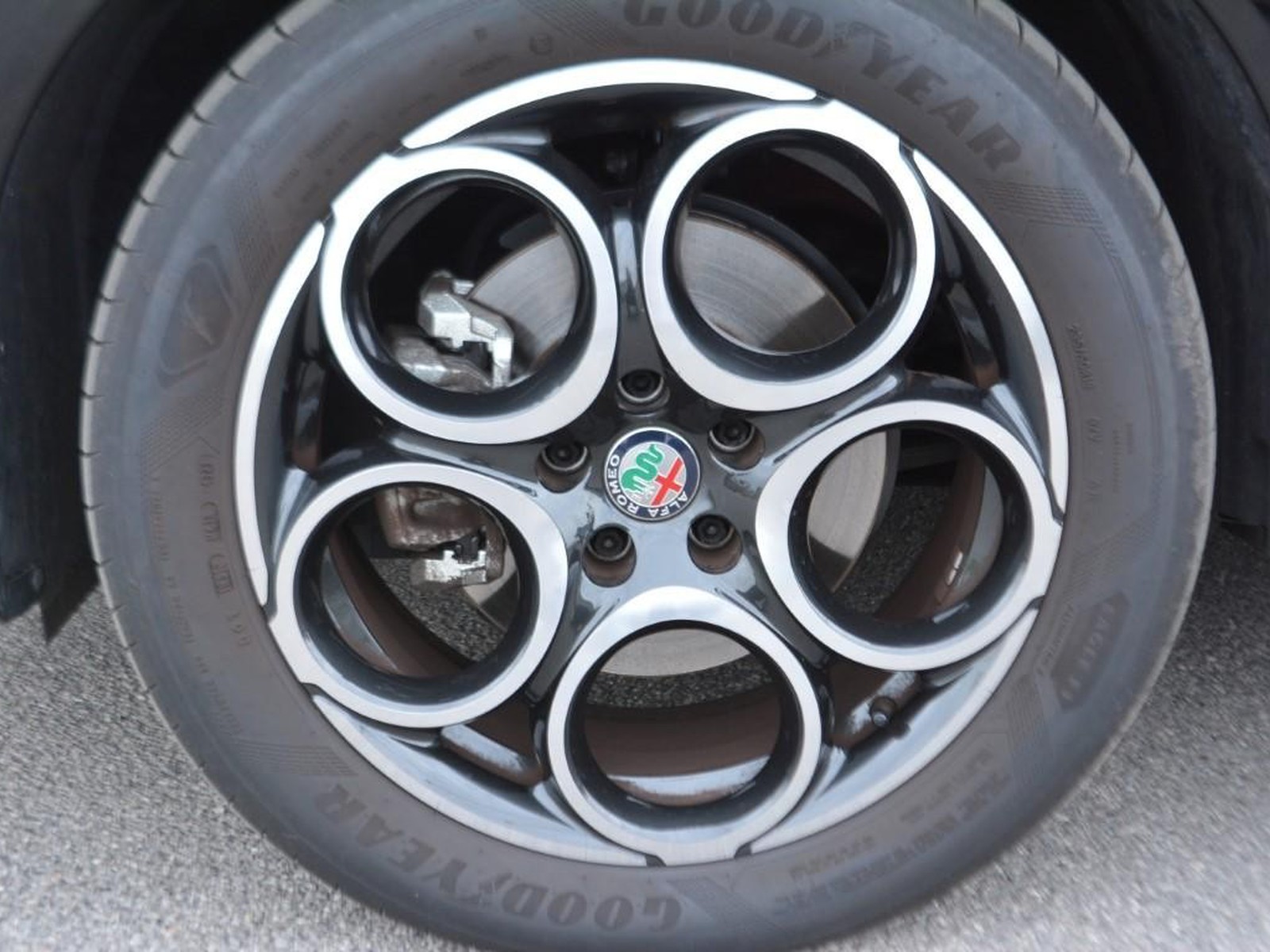 15 - Alfa Romeo Tonale 1.6 130cv ti tct6