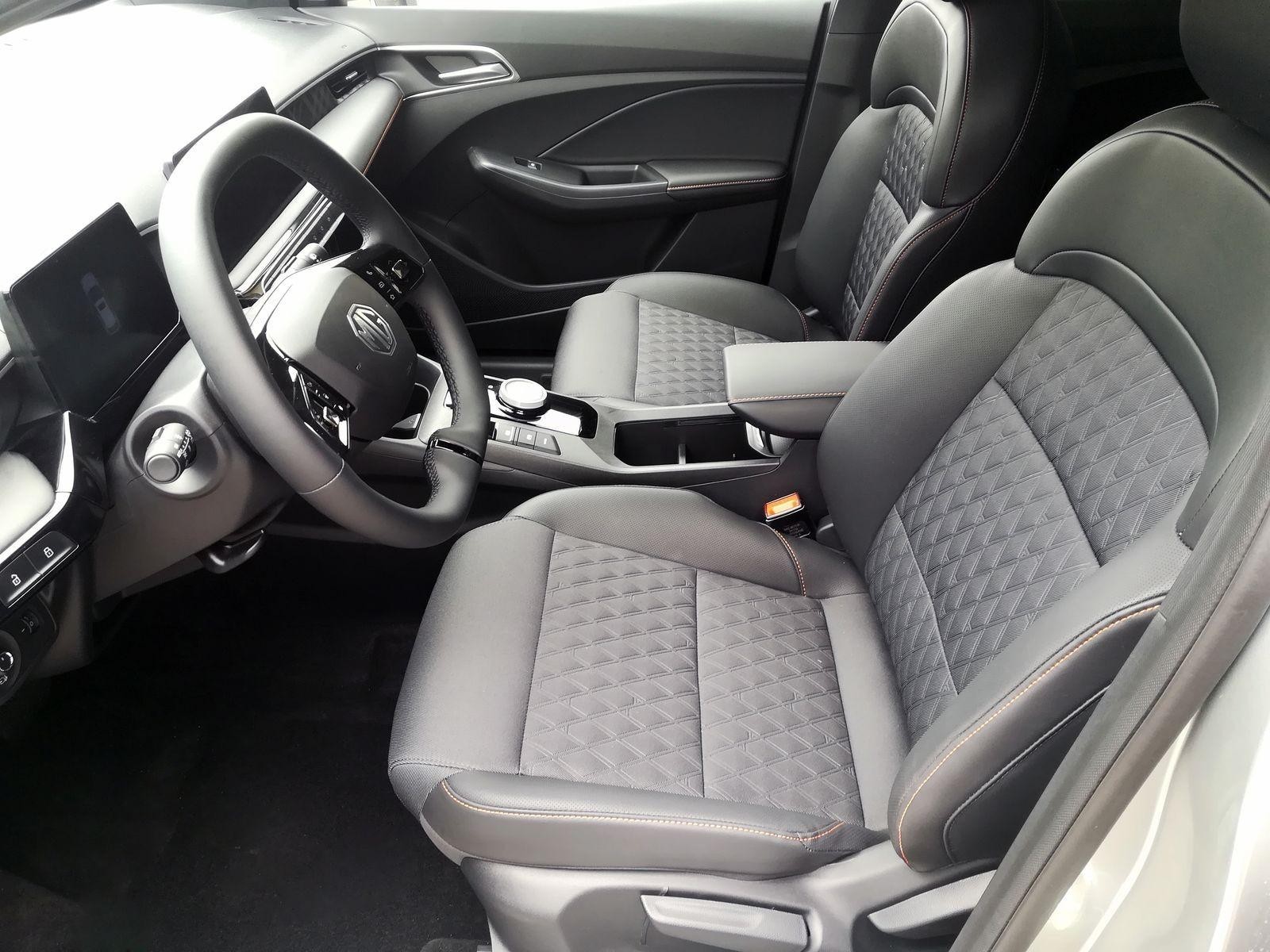 11 - Mg MG3 1.5 hybrid+ luxury