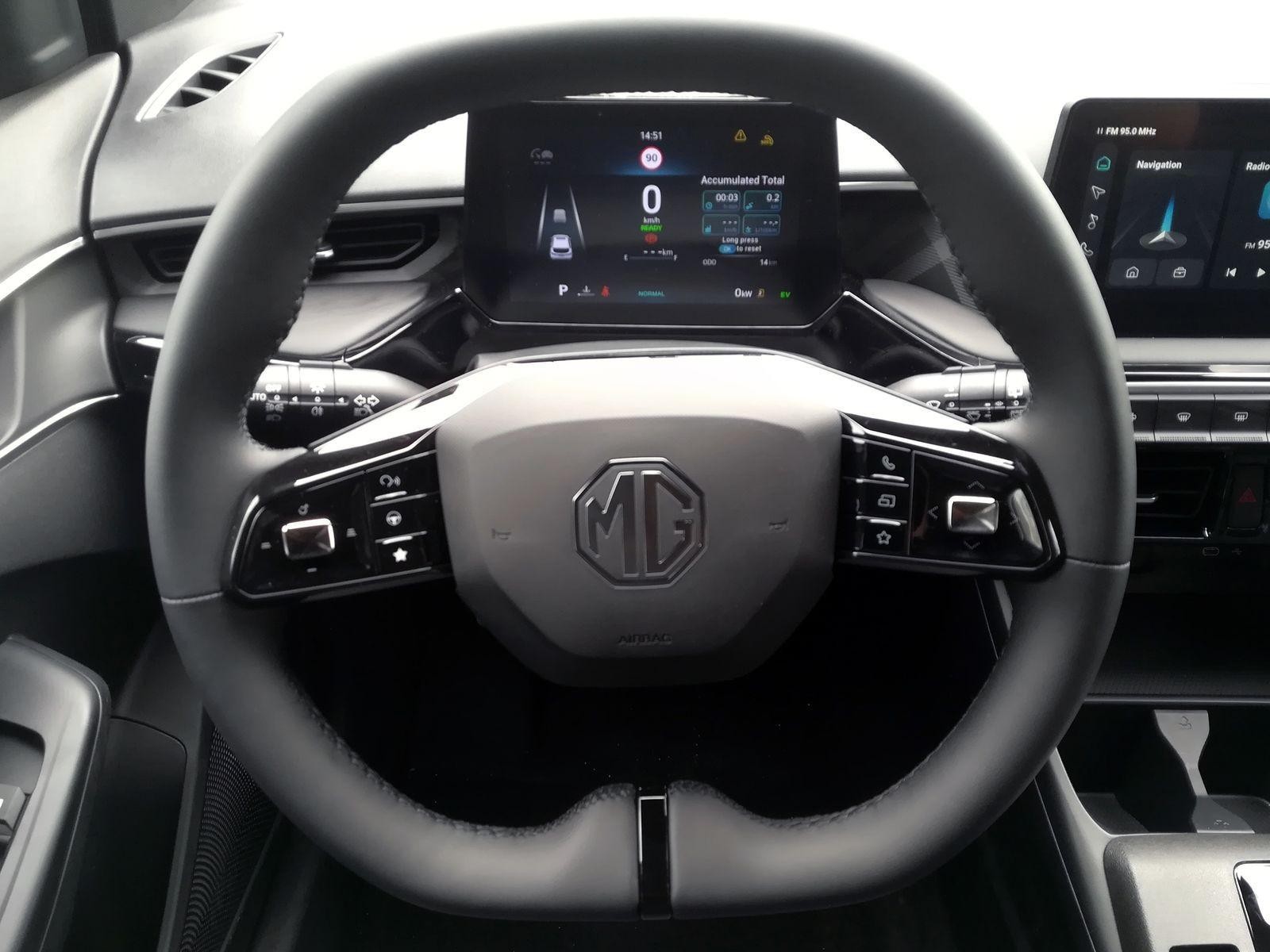 9 - Mg MG3 1.5 hybrid+ luxury