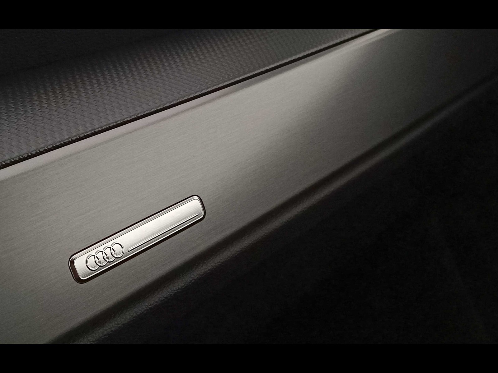 24 - Audi Q3 35 2.0 tdi s line edition s tronic