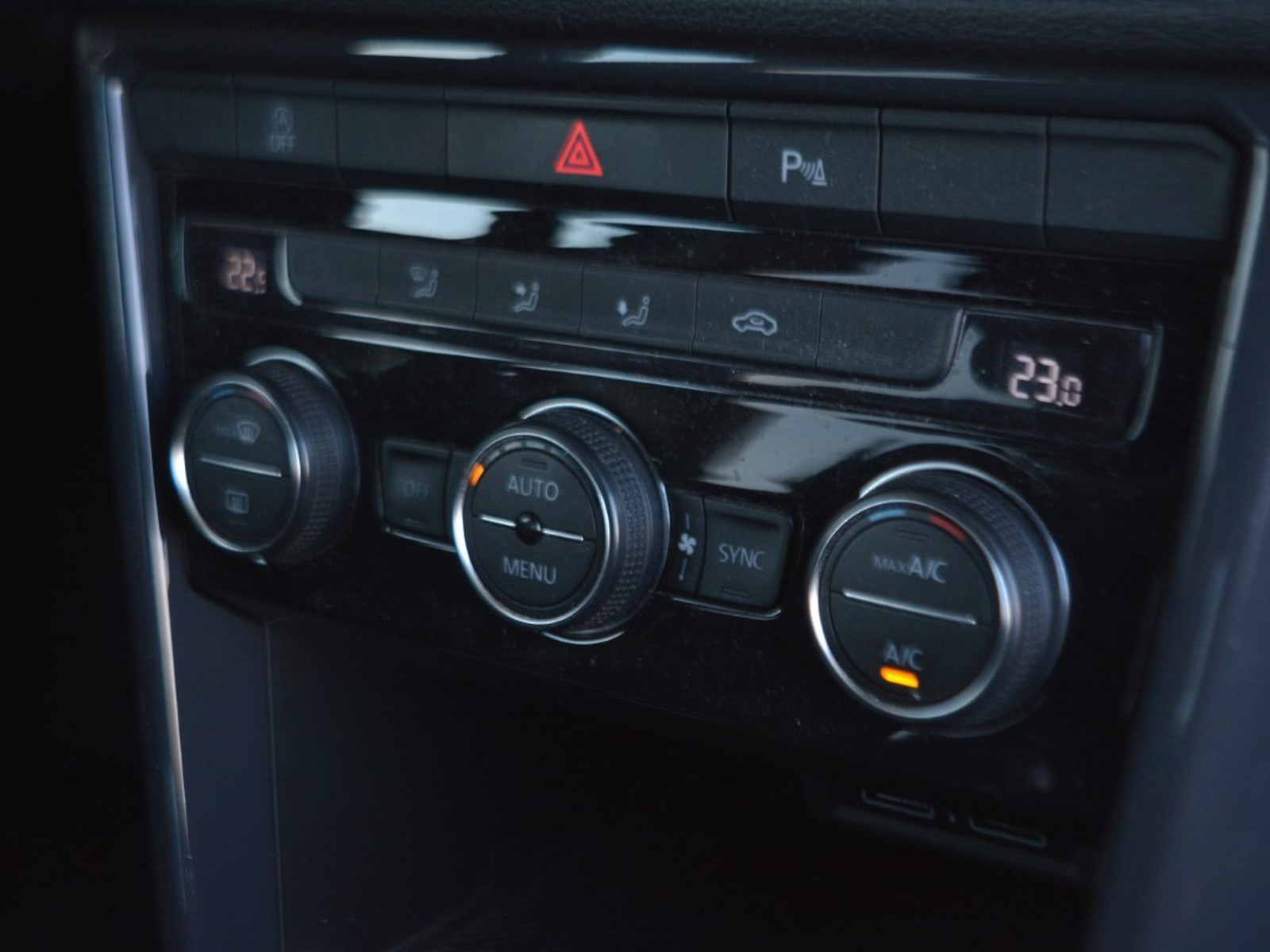 11 - Volkswagen T-Roc 1.6 tdi scr advanced