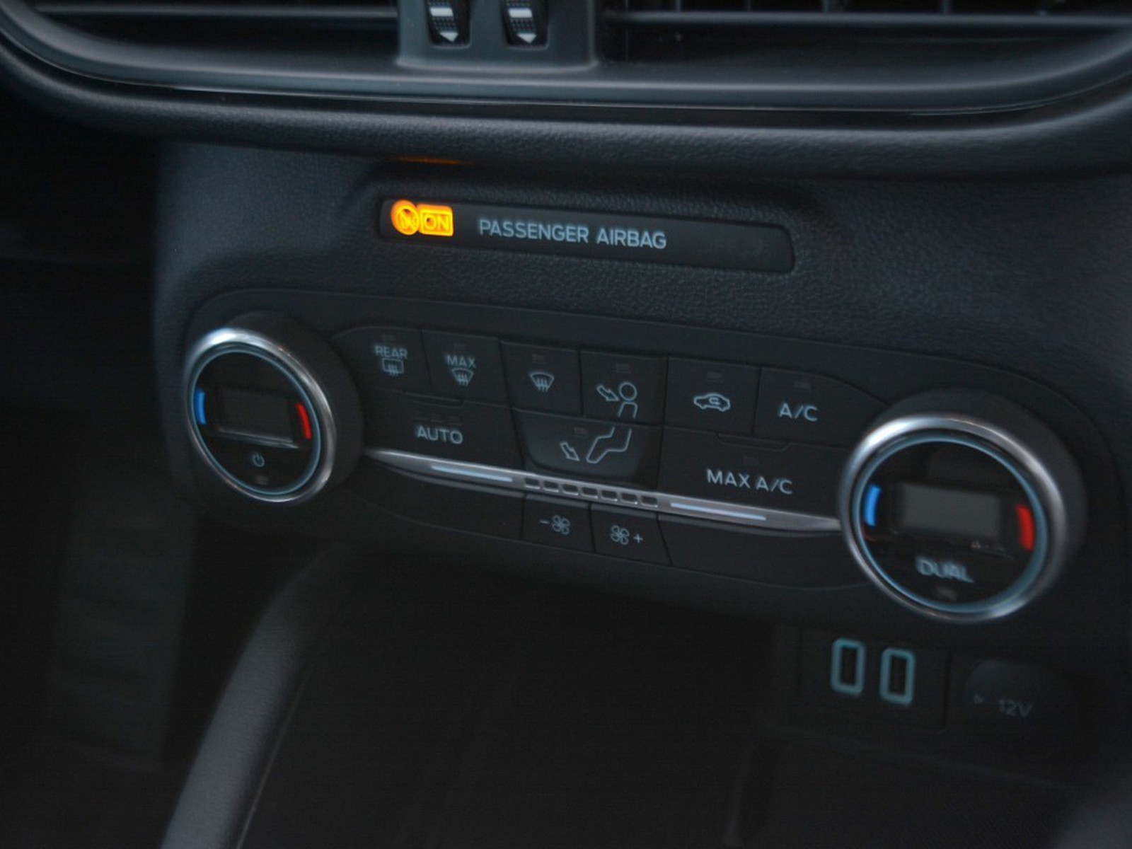 11 - Ford Kuga 1.5 ecoblue 120cv st-line 2wd auto