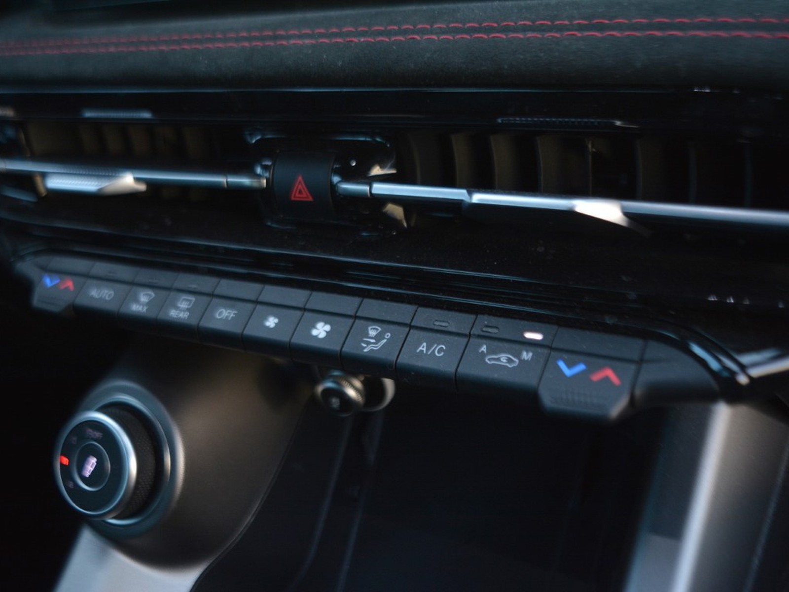 10 - Alfa Romeo Tonale 1.5 hybrid 160cv veloce tct7