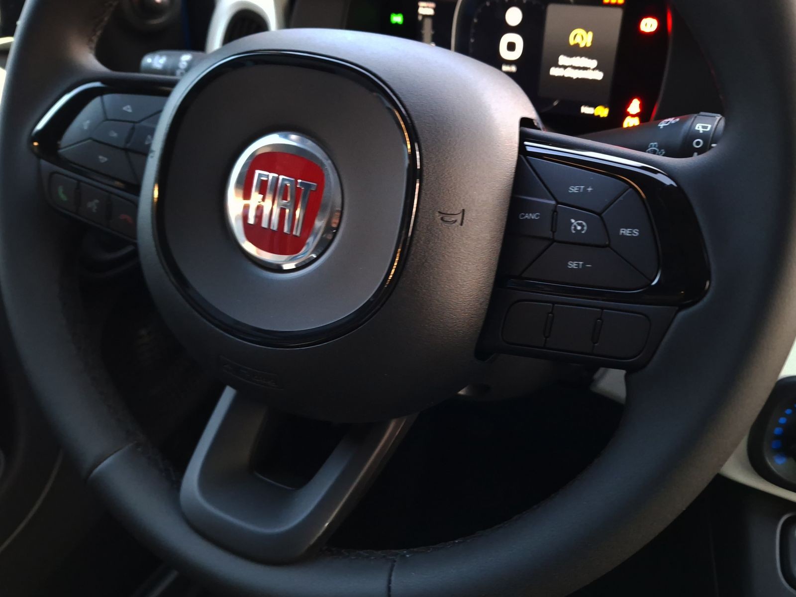 20 - Fiat Pandina cross 1.0 firefly hybrid 70cv s&s