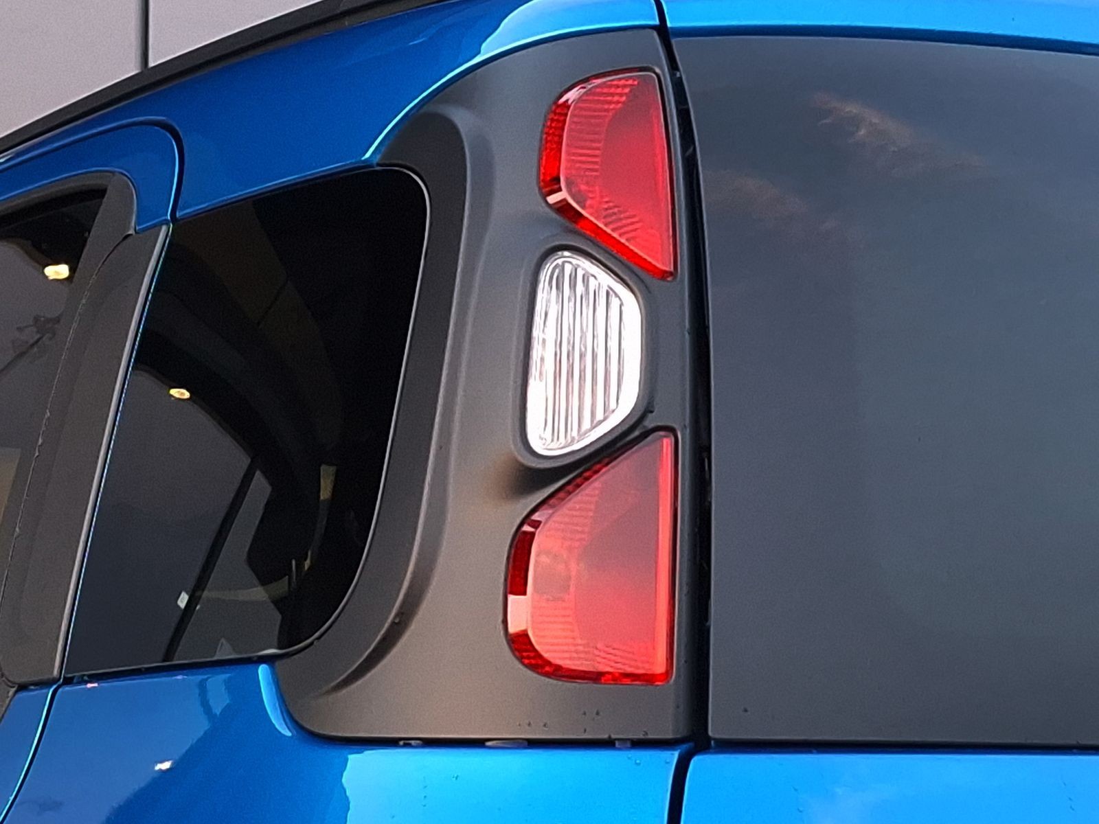 15 - Fiat Pandina cross 1.0 firefly hybrid 70cv s&s