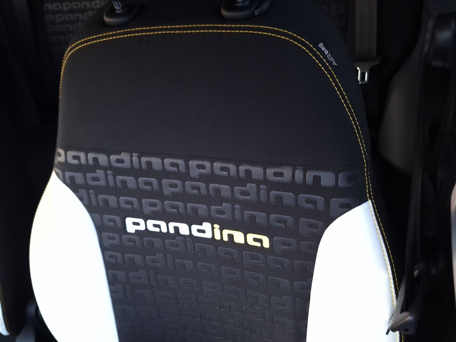 22 - Fiat Pandina cross 1.0 firefly hybrid 70cv s&s