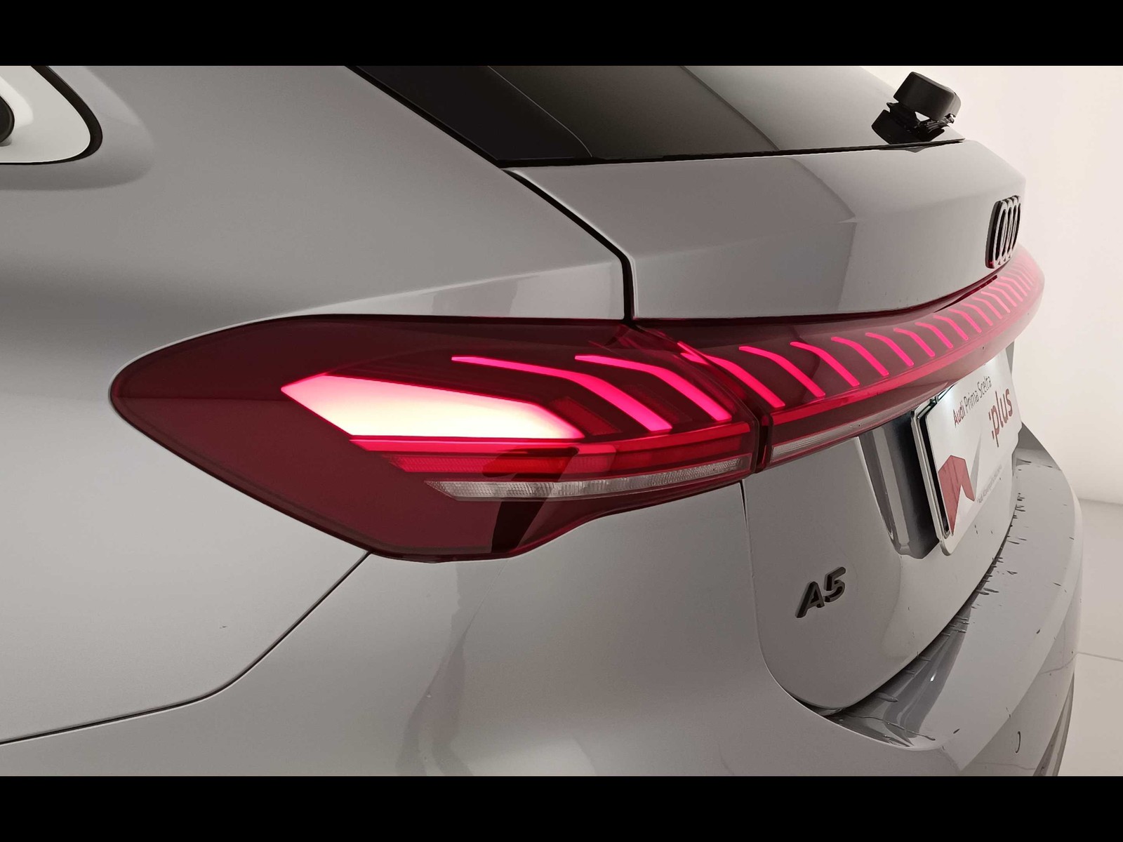 39 - Audi A5 avant 2.0 tdi mhev+ 204cv business advanced